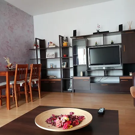 Appartamento Apartament Floresti